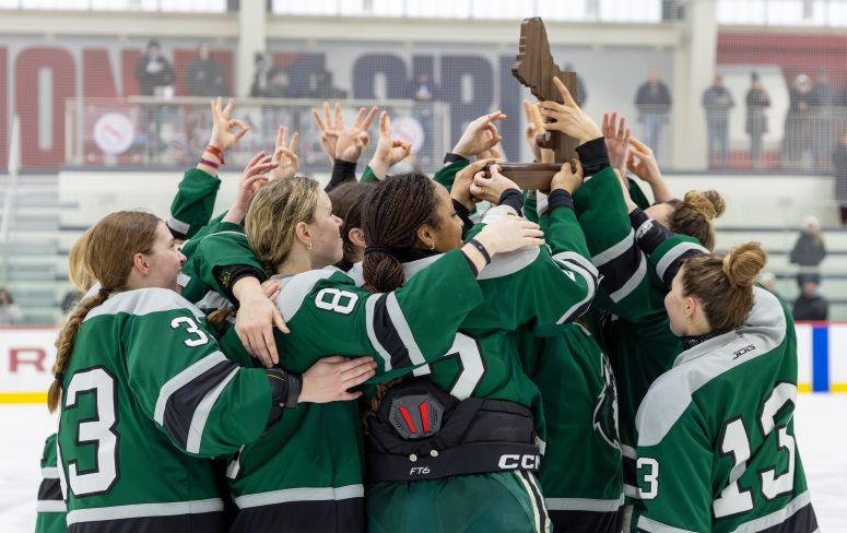 New Hampton won its third straight Small School title last season. (Yuqi Qian)