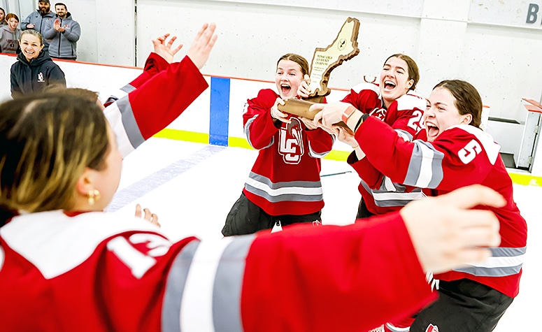 Loomis Chaffee girls hockey