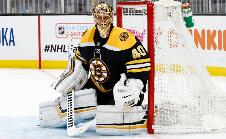 Tuukka Rask makes it an easy night for the Bruins